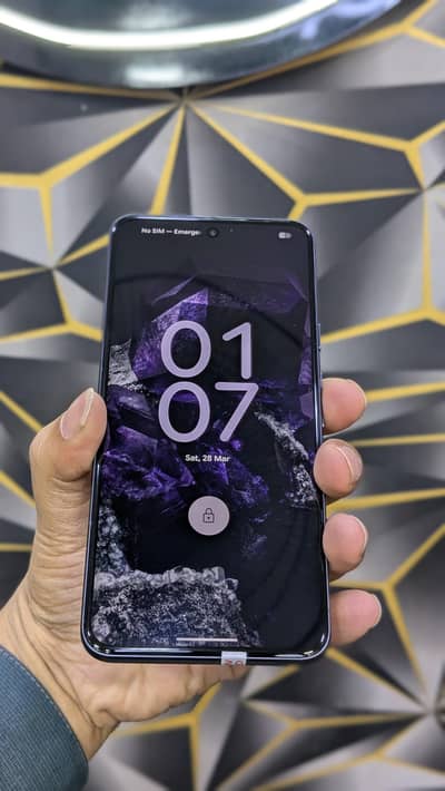 Google pixel 8 8GB 128 GB 10 by 10 condition