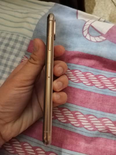 Iphone xs JV/64 waterpack and sim time available