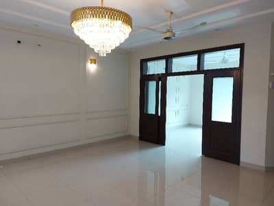 10 Marla Beautiful New House For Sale On Prime Location , Near To Park , Near To Main Bulevourd , Near To Masjid.   Ideal Location For Family Residence.