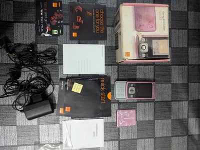 SONY T303 PINK SLIDE MOBILE COMPLETE BOX ACCESSORIES 10/10 CONDITION