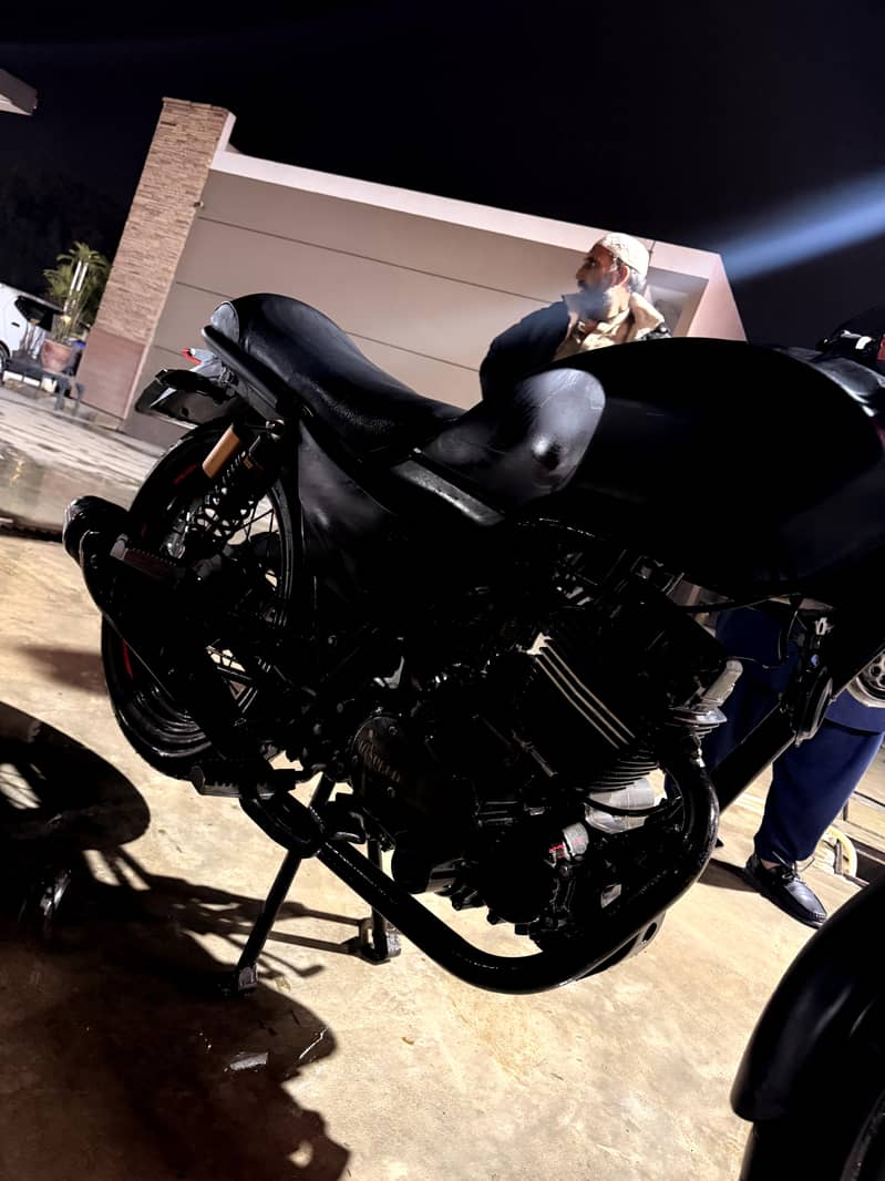 Hi Speed || Infinity || Cafe Racer || Model 2022 - Cafe Racers - 1112080300