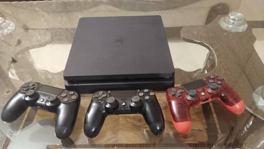 PS4 Slim 1TB | 3 Controllers | With Games