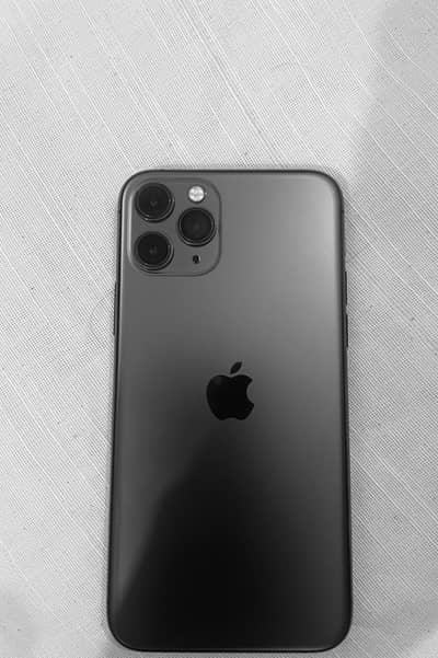 Iphone 11 pro 64 gb battery 64%10/10 scratchless phone factory unlock