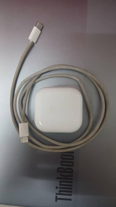Apple original 20 Watt 3 pin Adapter / Charger with cable