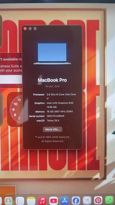 Macbook Pro 19 i7 with 4K display 4gb Graphiccard 16 inches 3hrs tim