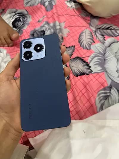 Realme C63 (8+128) in warranty