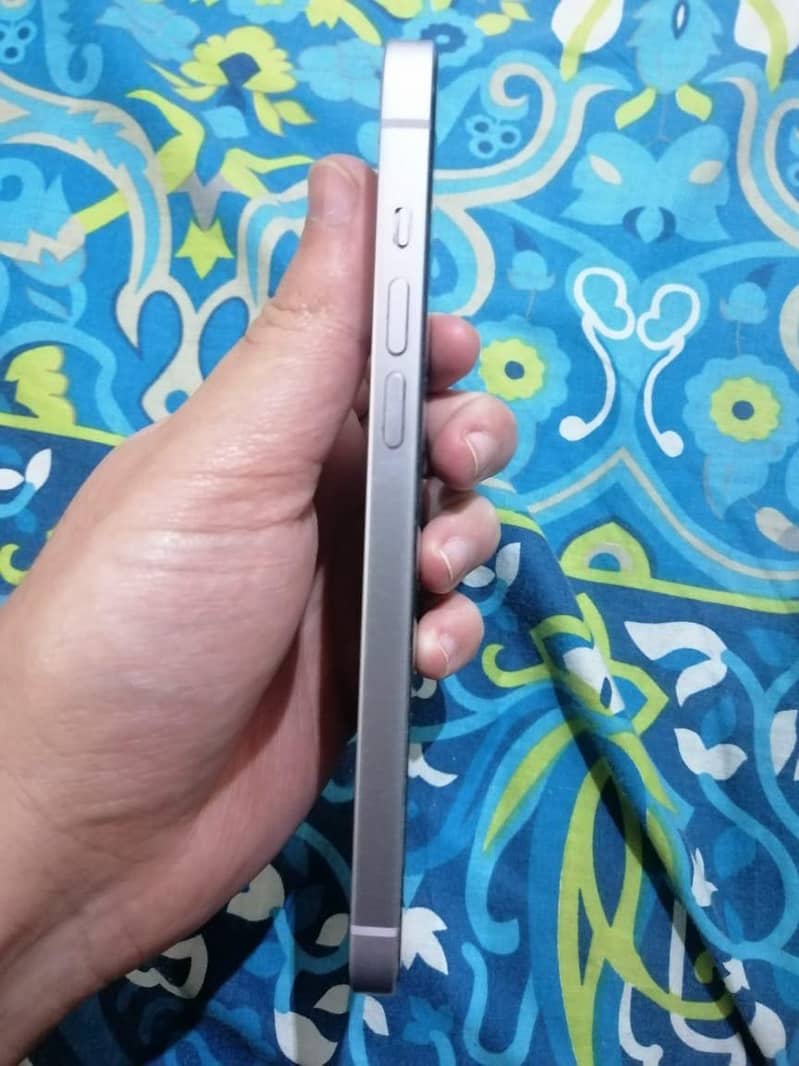 iPhone 14 plus jv 0