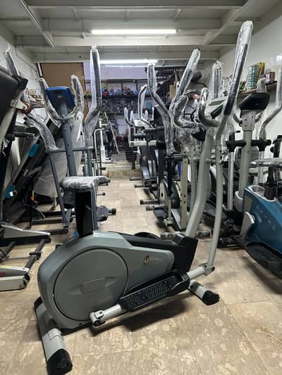 Exercise ( Magnetic Elliptical cross trainer) cycle