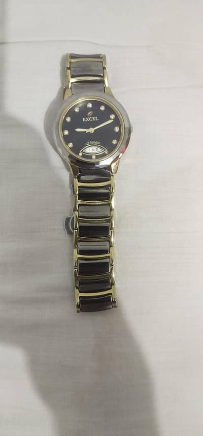 four waches branded all new condishn sasti de rha sab pics chek kro