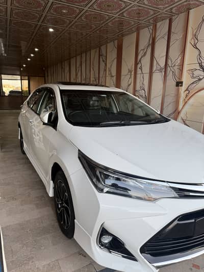 Toyota Altis Grande 1.8 (Black Interior)