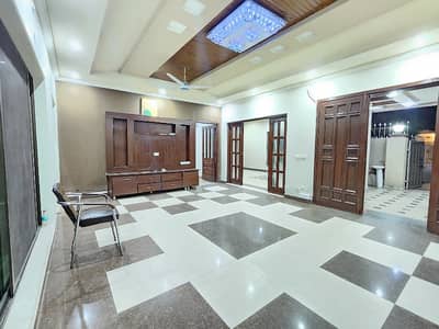 11 Marla House for Offices on Main Rd