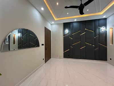 Rawalpindi Bahria town phase8 overseas sector 10 Marla brand new house for sale