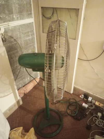 National S Mohd Din pedestal fan