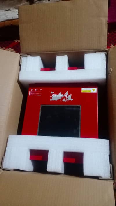 inverex 3.2kw PV 5500 wifi tach display