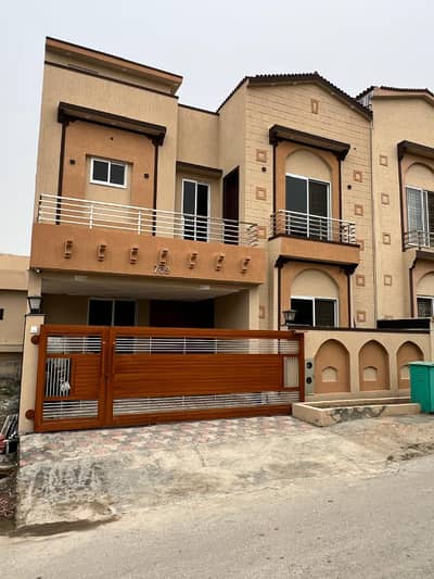 7MARLA BRAND NEW HOUSE FOR SALE