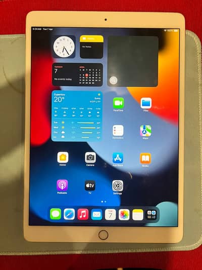 iPad Pro 10.5 (2017) 64GB Gold - With Box - 100% Original