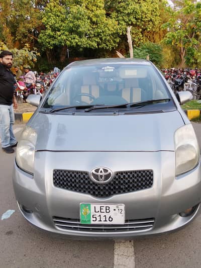 Toyota yaris sr uk model for sale family used car neat and clean