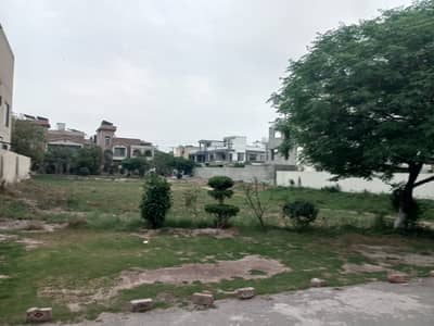2 Kanal Plot UET Society Facing Big Park Lahore