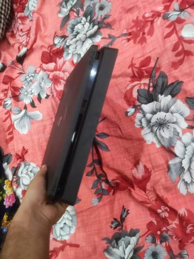 PS4 slim edition with full games