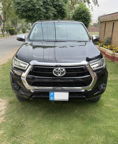 toyota hilux revo v model 2022