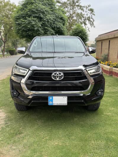 toyota hilux revo v model 2022