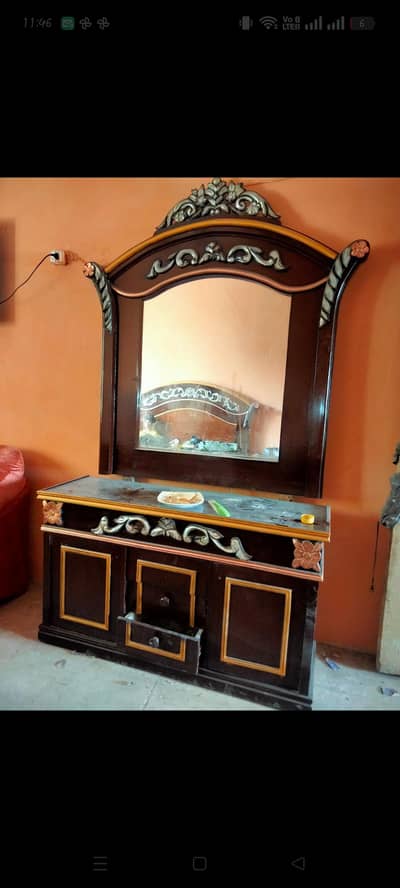 Shesham wood dressing