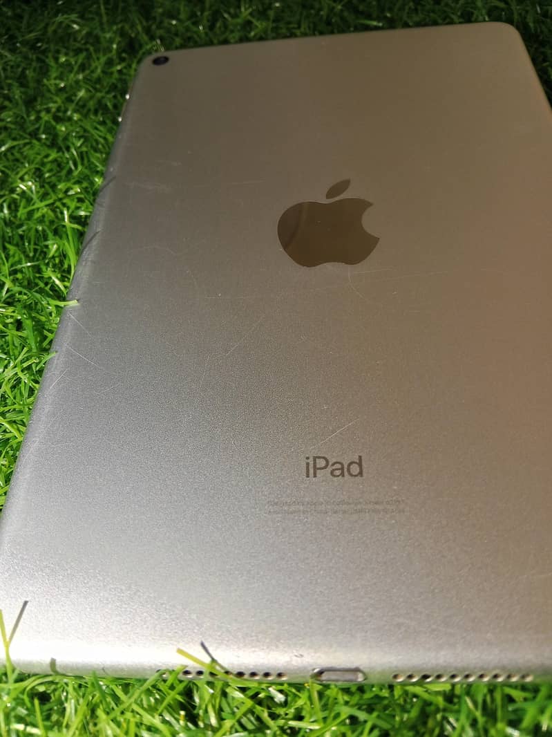 ipad mini 5 (64) GB 3