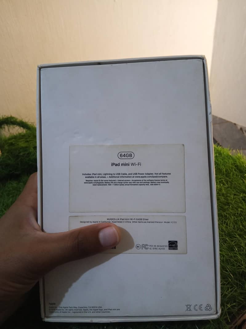 ipad mini 5 (64) GB 10