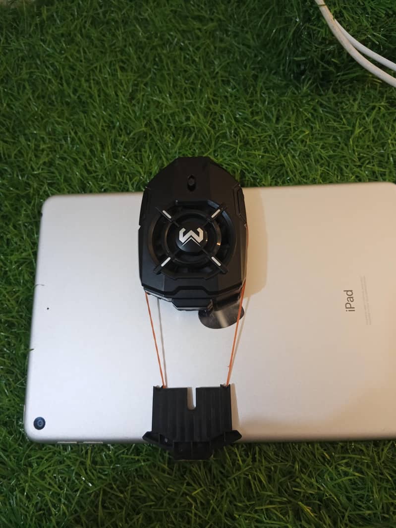 ipad mini 5 (64) GB 14