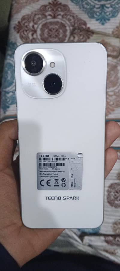 Tecno spark 40c 4/128  10/10 condition phone number 03060693693