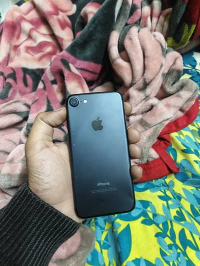 Apple iPhone 7 32Gb Pta approved