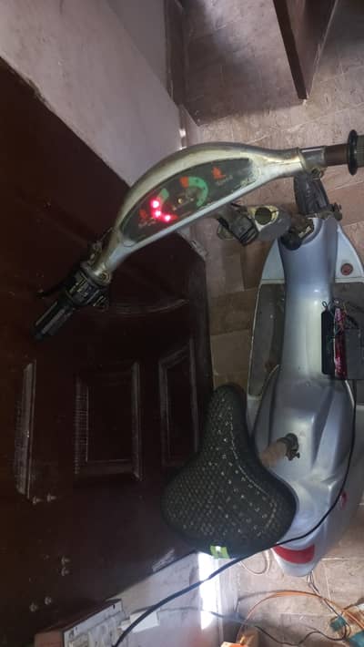 kids scooty avialbel