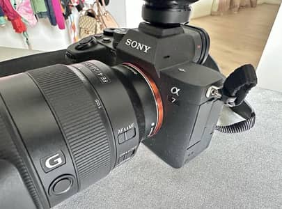 Sony A7 IV Full Frame Camera with 24-105mm