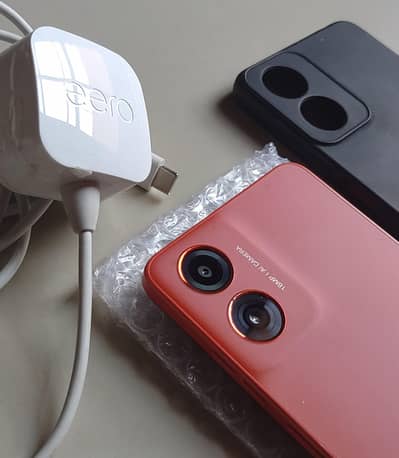 NEW MOTOROLA DUAL SIM 8/64