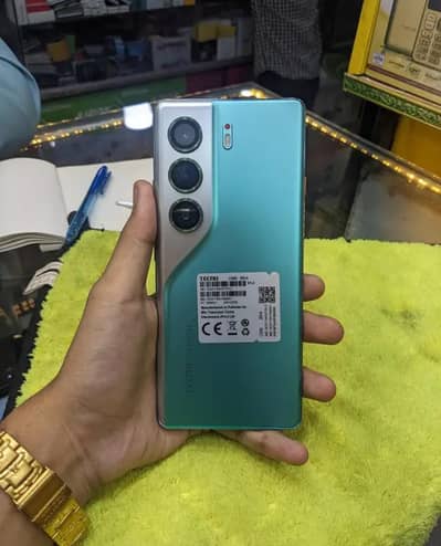 TECNO CAMON 40 PRO