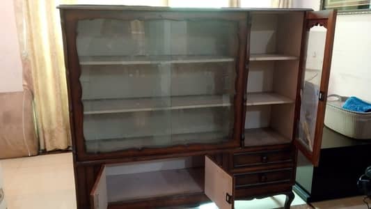 Strong Wooden Showcase