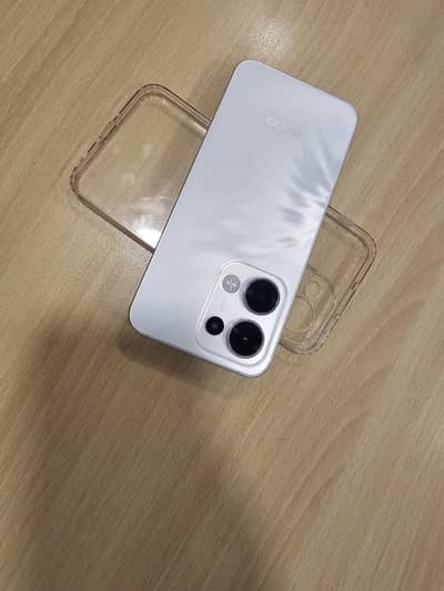 oppo Reno 13 9 month warranty original box and charger 12/256