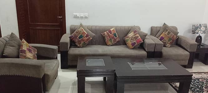 5 seater sofa  with  1 centre table and 2 side tables