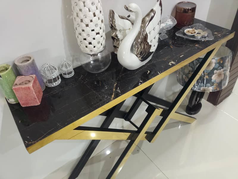 Console table 0