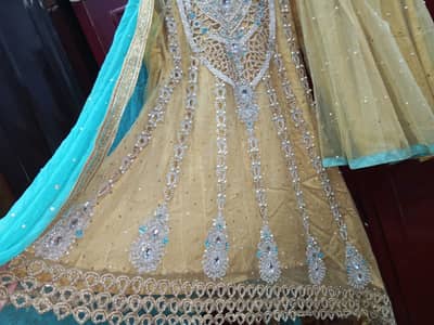 dresses / fancy dresses / dresses for sale / preloved dresses