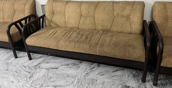 7 Seater Sofa Set for Sale – Solid Wood, Usable Condition