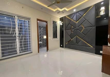 Bahria Town - Sector E House For rent Sized 5 Marla