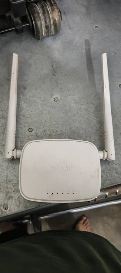 tenda router
