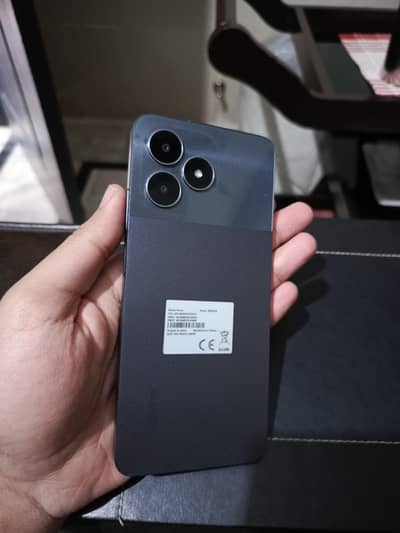 Realme note 50