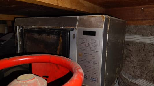 old microwave for sale 4000