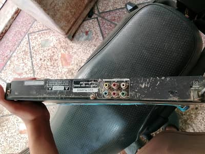 DVD OK CONDITION 10/8 ISKI CASSETTE MERA PASS NAI HAI