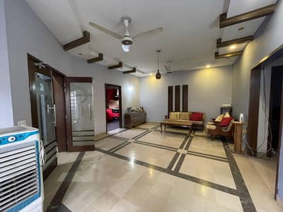 Kanal Lower Portion For Rent