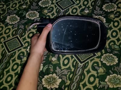 TOYOTA COROLLA SIDE MIRROR  10/9 CONDITION