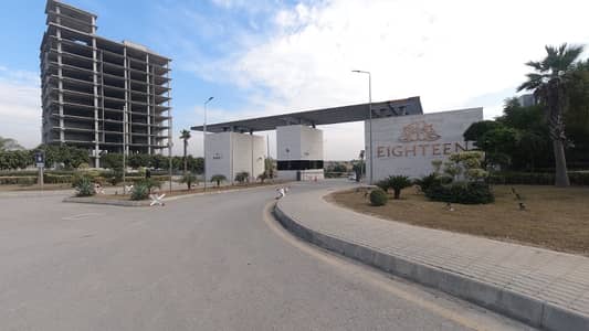 House Of 193 Square Meters Is Available In Contemporary Neighborhood Of Kashmir Highway