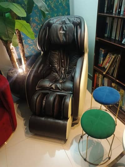 Luxury Massage Chair | Excellent condition | Unwind and Relax